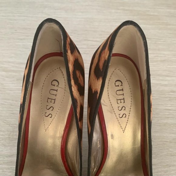 GUESS leopard print platform heels - Picture 3 of 5